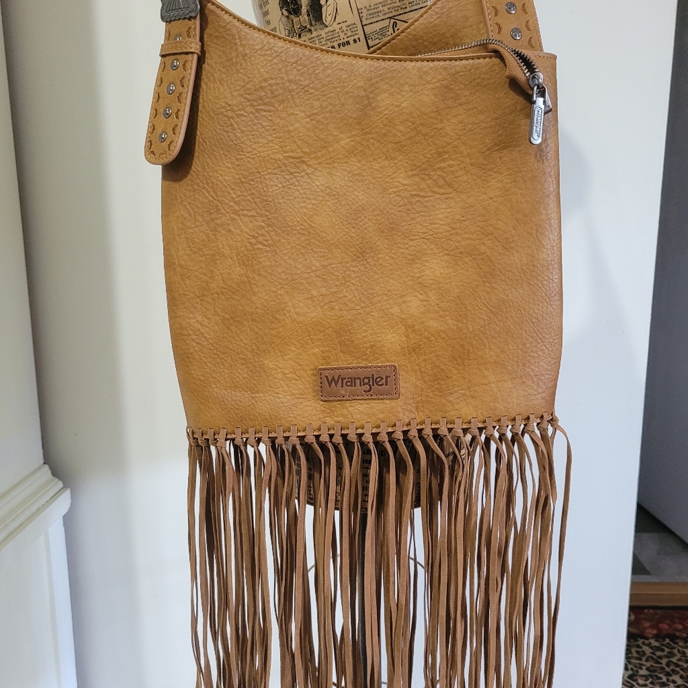 Wrangler Camel Fringe Shoulder Bag - Picture 3 of 10